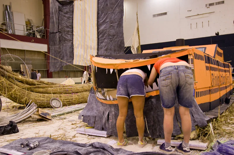 Staten Island Ferry likes big butts and it can’t deny.