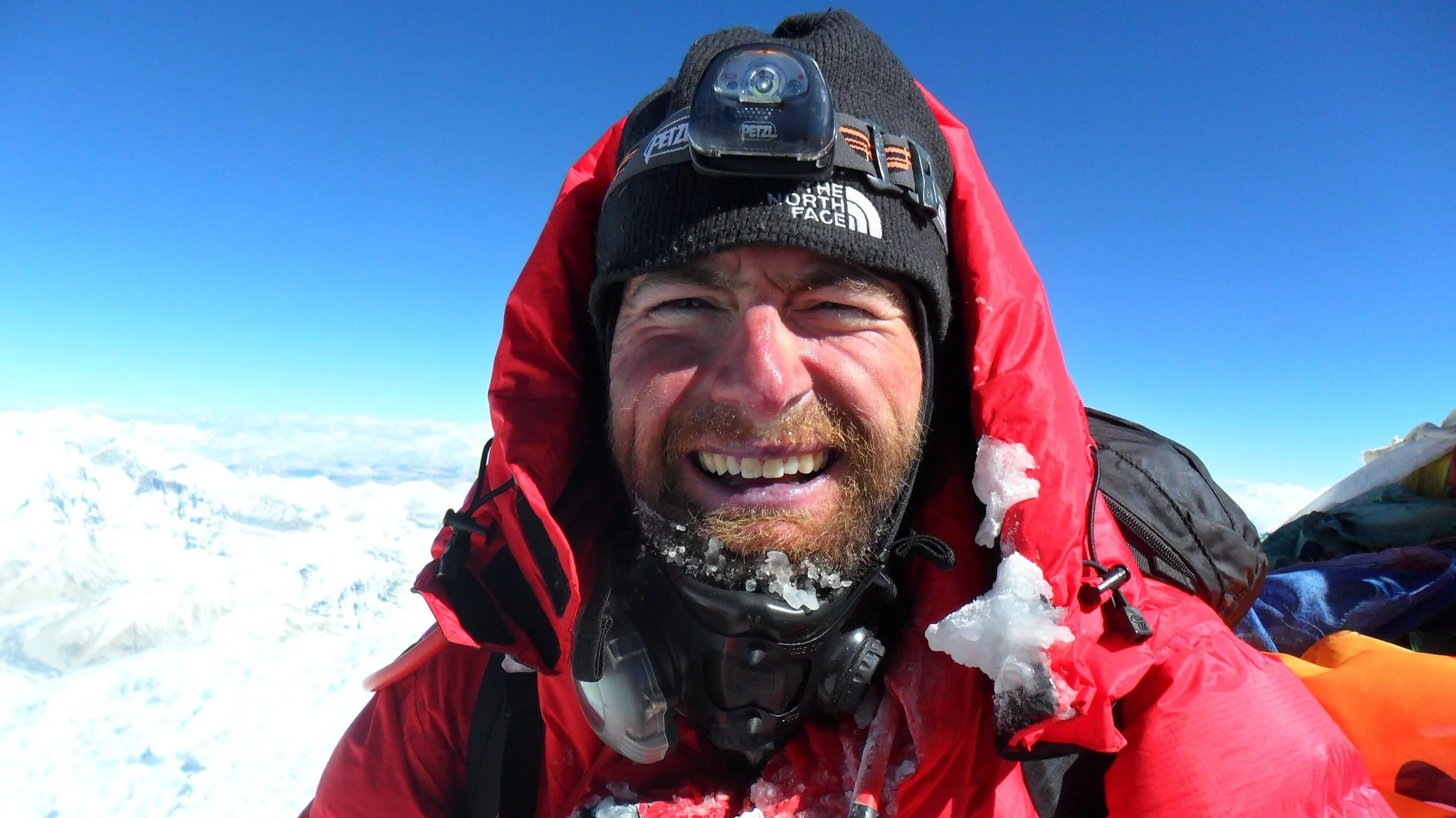 On+the+summit+of+everest+on+11.05.2011.jpg