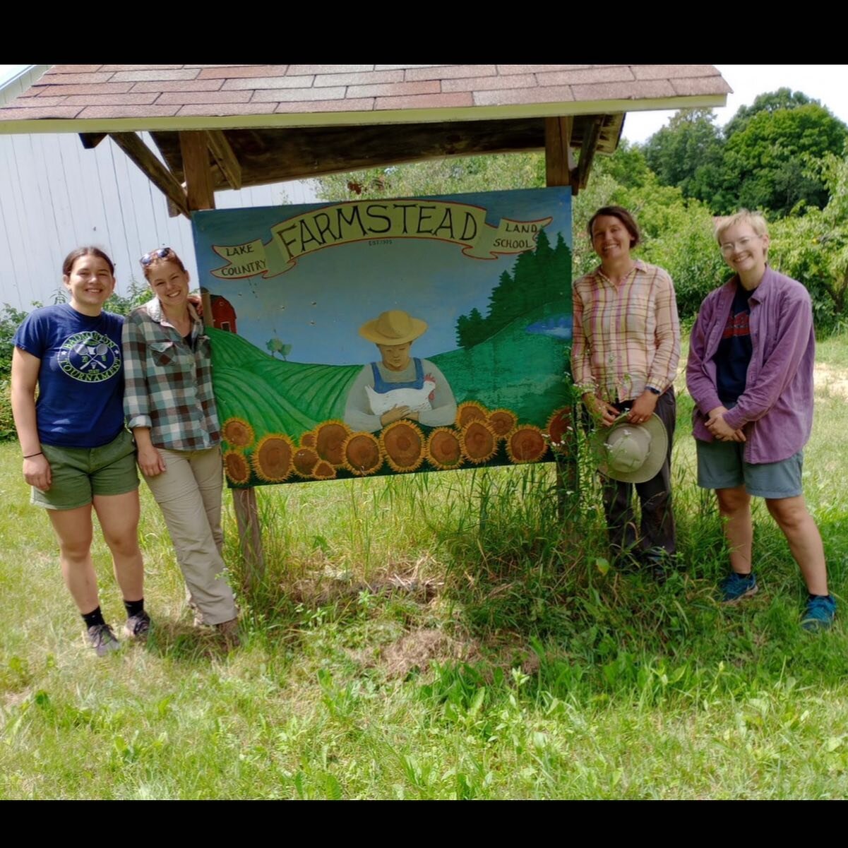 Farm tour # 2!! This time Julia and the interns went to the Lake Country Montessori Land School extension to see what it&rsquo;s like on a farm much bigger than ours. Lots to learn! 
Animals there included Davey the chicken, Pepper and Rheah the llam
