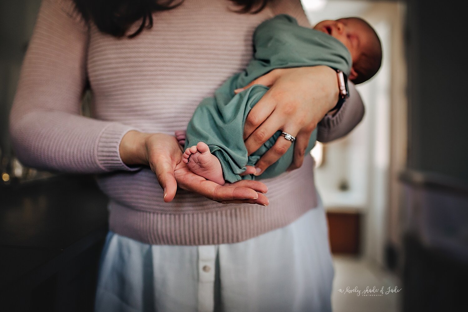 Lifestyle_In_Home_Newborn_Photography_Baby_Alessia_0022.jpg