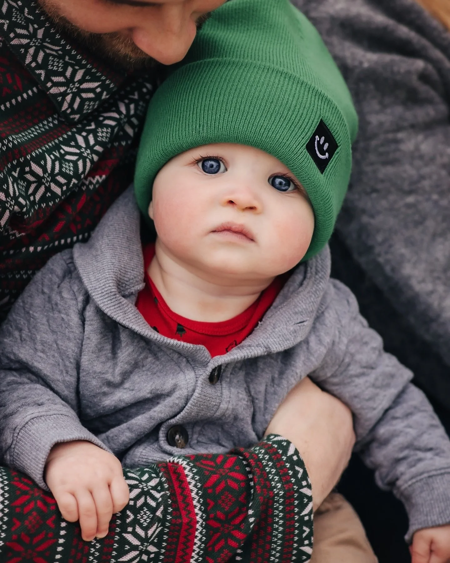 Big energy, lots of laughter + fun, and all the snuggles&hellip;that&rsquo;s exactly how I&rsquo;d describe this adorable family session. Oh and babies in hats 💚❤️