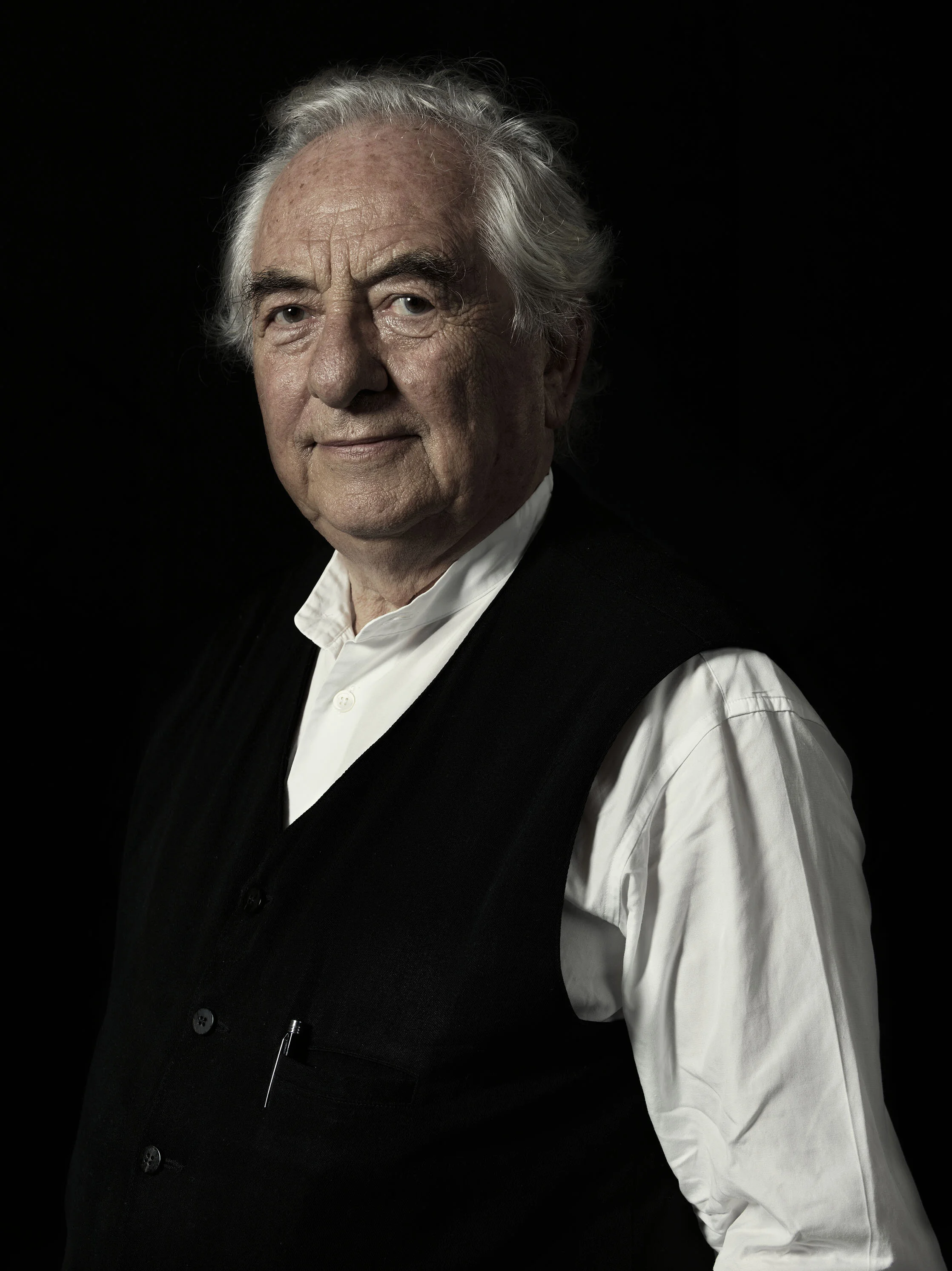 daniel-buren-artist-beirut-aishti-fondation-guillaume-ziccarelli-01.jpg