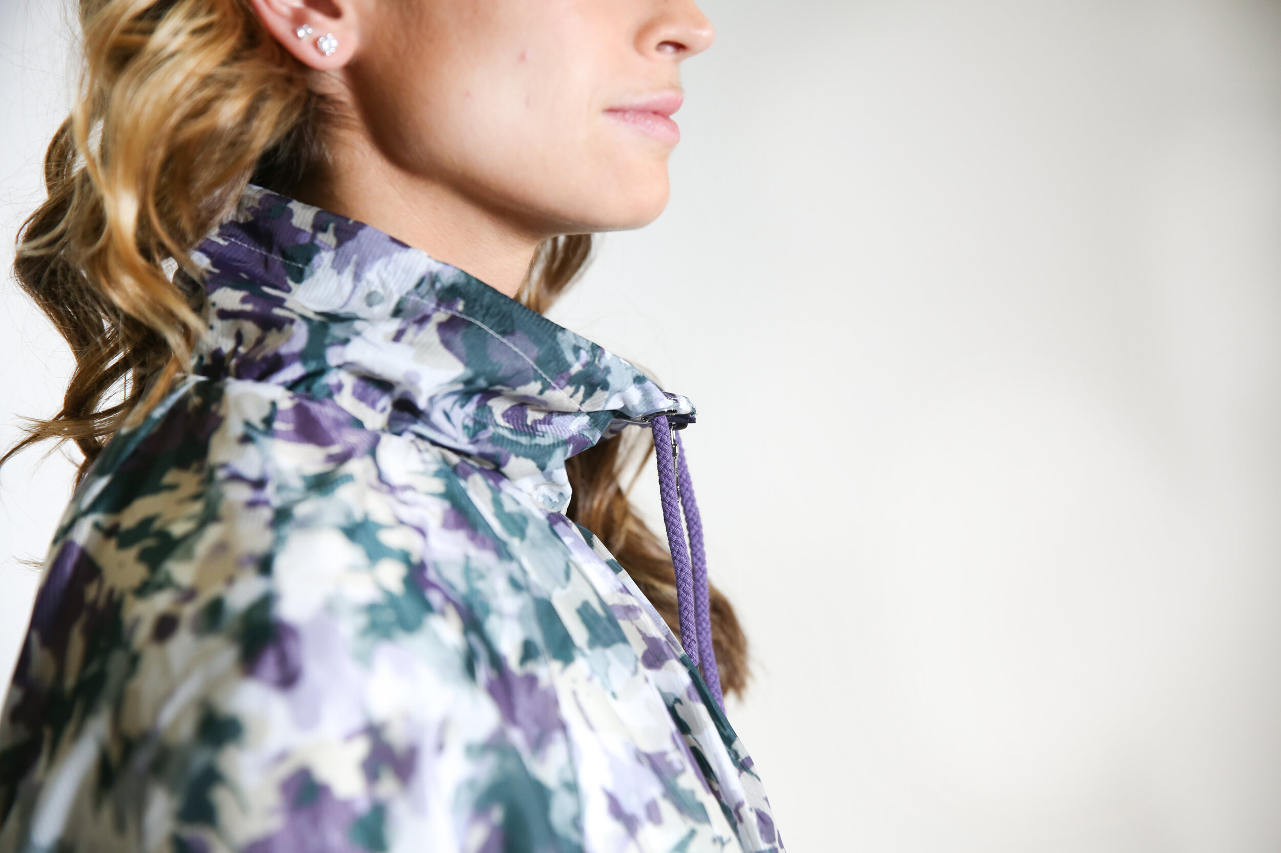 Look11_PirouetteBra_DalidaLegging_PiatParka_Details03.jpg