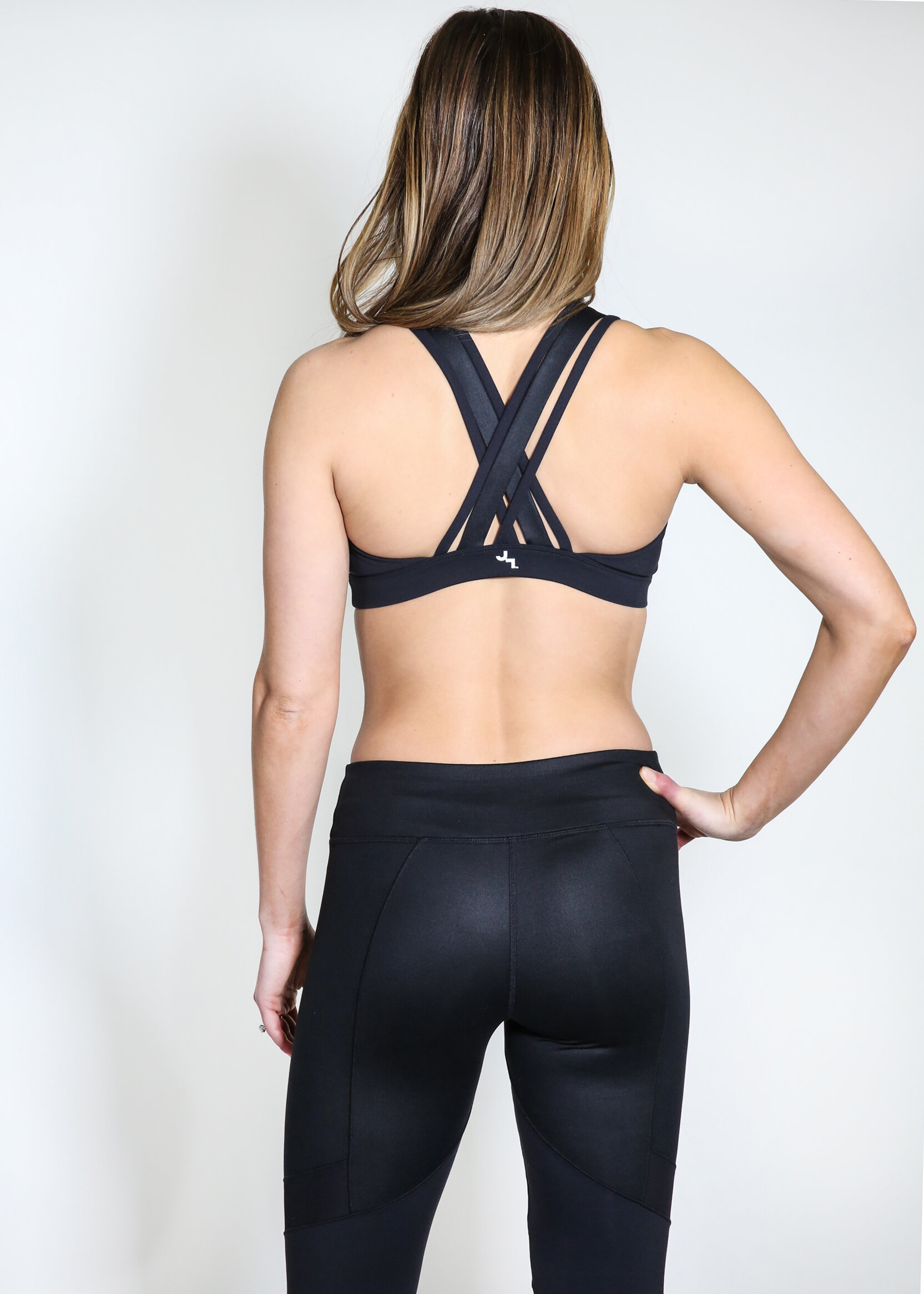 Look20_CharlesLS_StevieLegging_DelanceyBra_Back06.jpg
