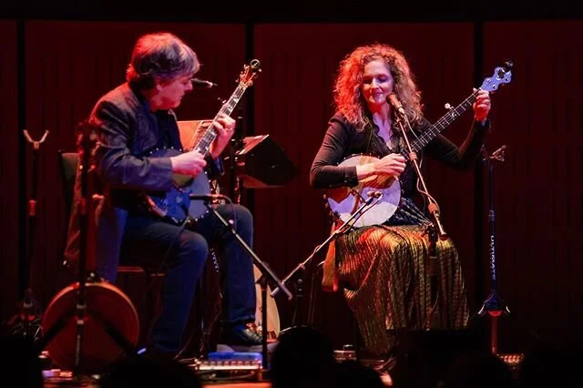 @belafleckbanjo &amp; @abigailwashburn at the @nationalconcerthall &mdash;&mdash;&mdash;
Shot for @Goldenplec
.
.
.
.
#music #gig #concert #musicphotography #concertphotography #live #ireland #livemusic #musicphotography #musician #canon6D #banjo