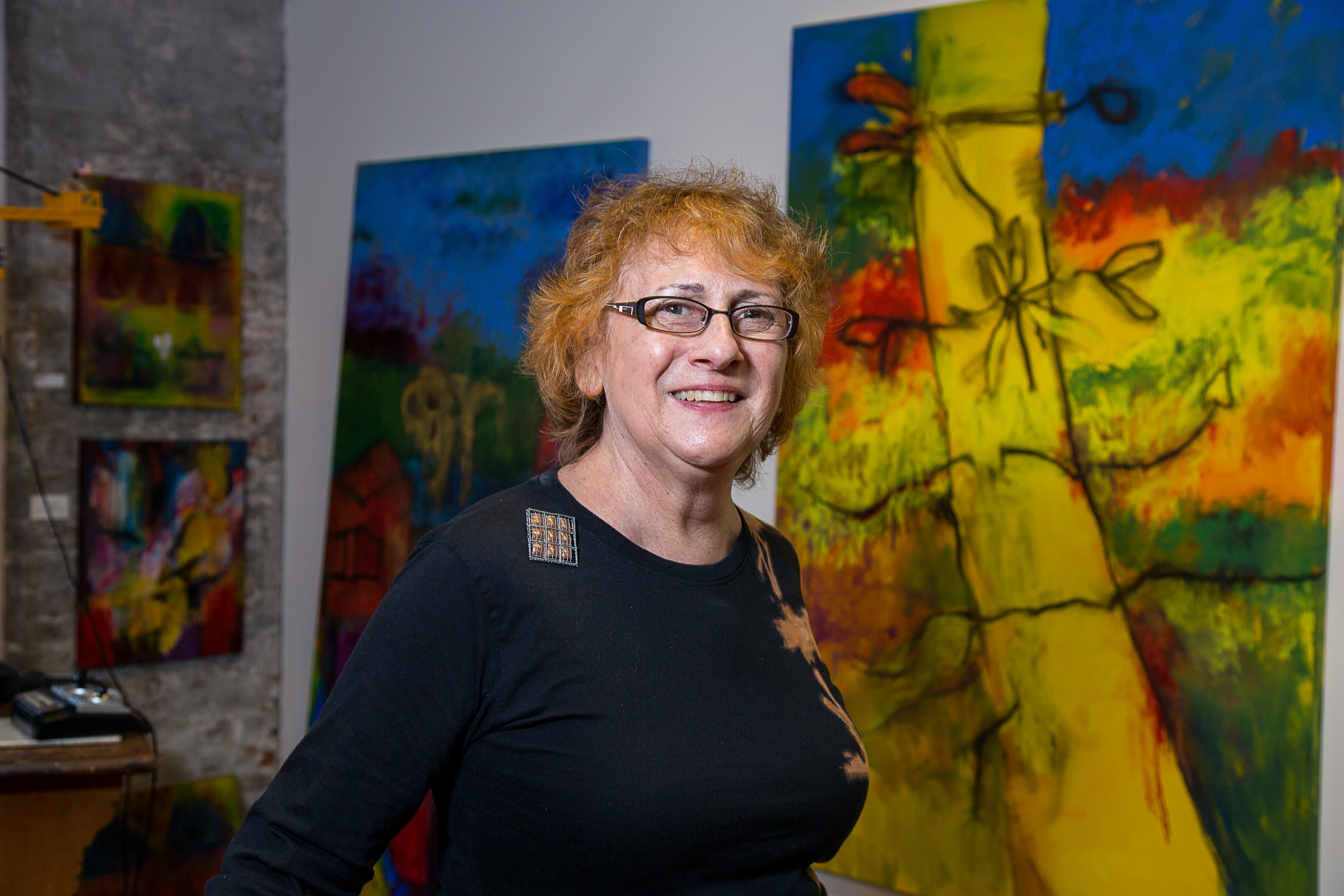 Becky Dwyer in her studio (photo by Sylvia Stagg-Giuliano)