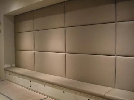 49 5.19.11 Lobby Bench.jpg