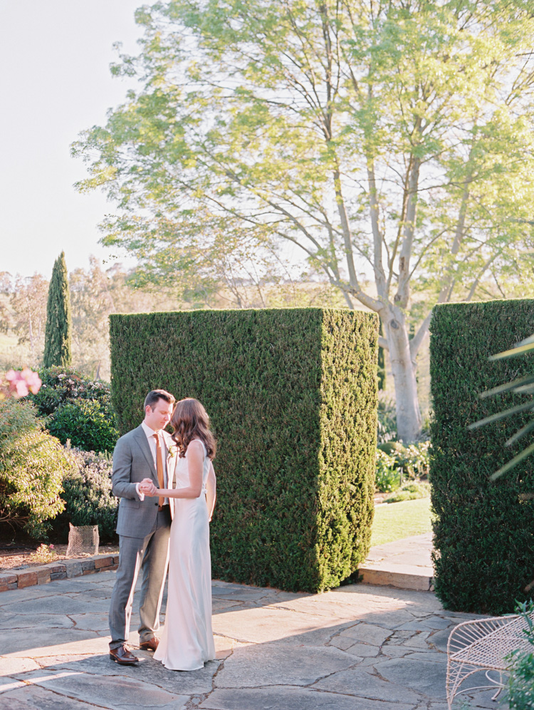 wedding-mandalay house and garden_bride and groom portraits