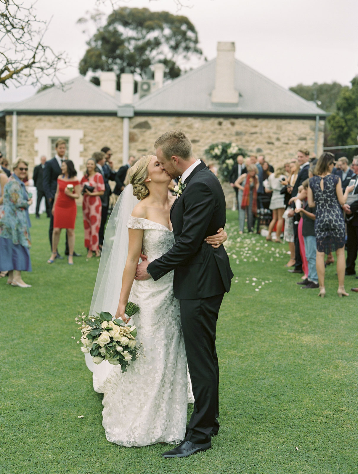 SALTRAMS-BAROSSA-WEDDING-PHOTOGRAPHER_0027.jpg