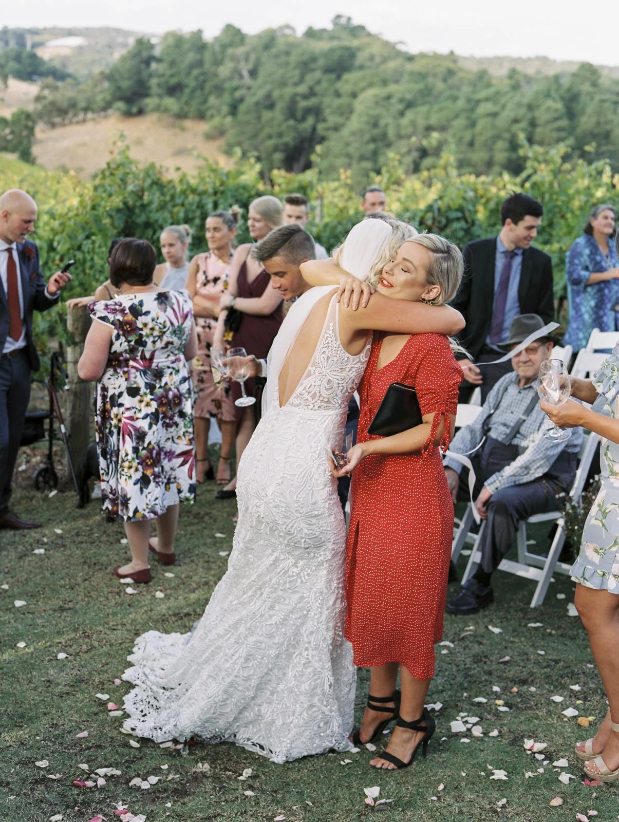 MOUNT-LOFTY-RANGES-VINEYARD-WEDDING_0039.jpg