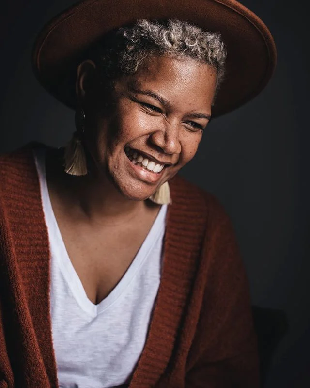 And here&rsquo;s mama bear herself @rusilaandjosh, so styly, so cool and so proud of your baby boy and so you should be❤️ Thanks for letting me take your photo, it was so lovely to meet you.
.
.
.
#aportraitcollective #femaleportrait #lookslikefilm #portraitphotography #portrait_perfection #madlovemedia #naturallight #naturallightphotography #naturallightportrait #happy #naturalbeauty #mamabear #coolhat #autumncolours #love #nikonnz Taken at the @whenlightfallsworkshop by @tintedphotography