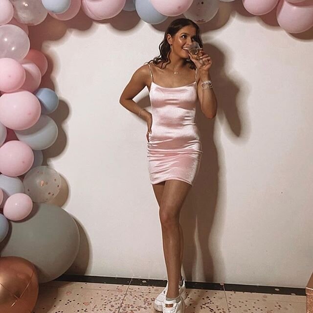 Happy 21st birthday to @marleyrose_  You&rsquo;re tan looks AH-MAZING xxx
.
.
#mobilespraytan #mobilespraytanning #mobilespraytanningsydney #mobilespraytanningaustralia