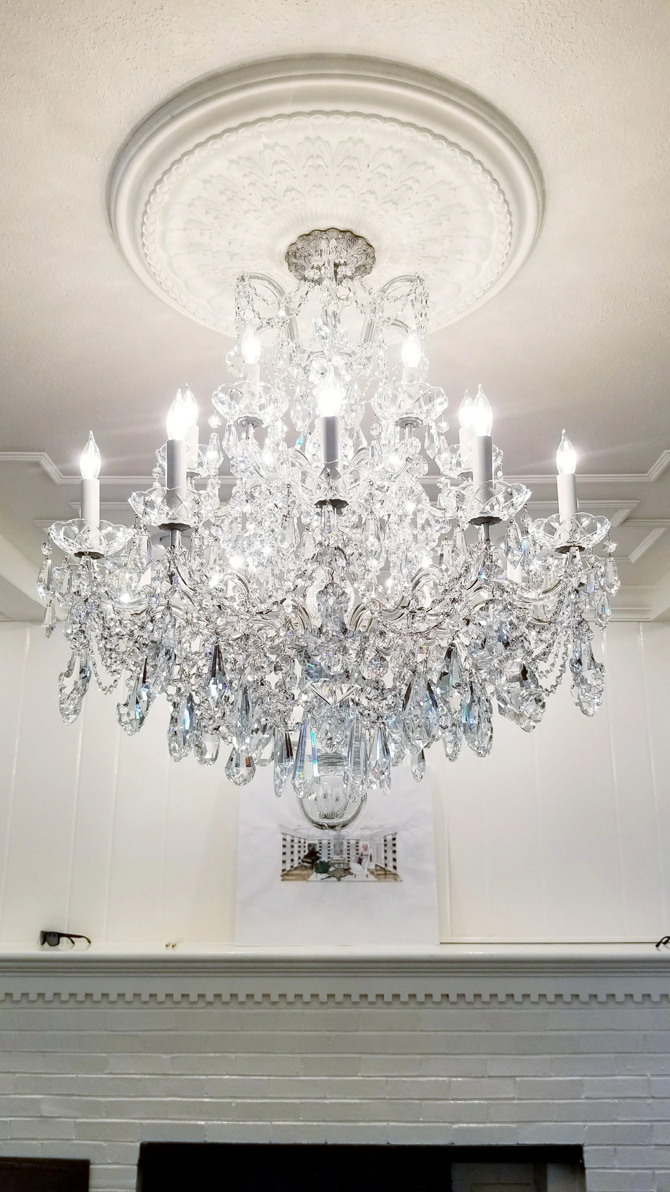 Via Venteo Crystal Chandelier