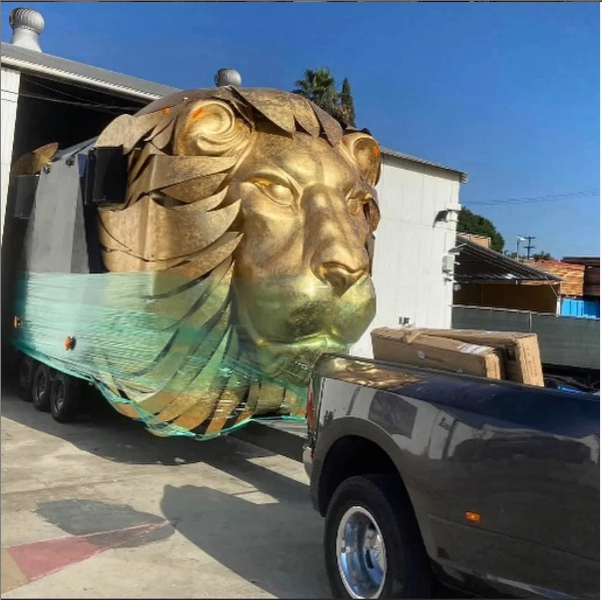 Modelo Art Car - Gold Leaf Gilder