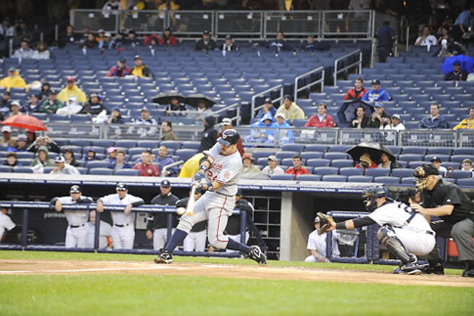 http://www.nydailynews.com/sports/baseball/major-league-baseball-attendance-drops-straight-season-article-1.382040