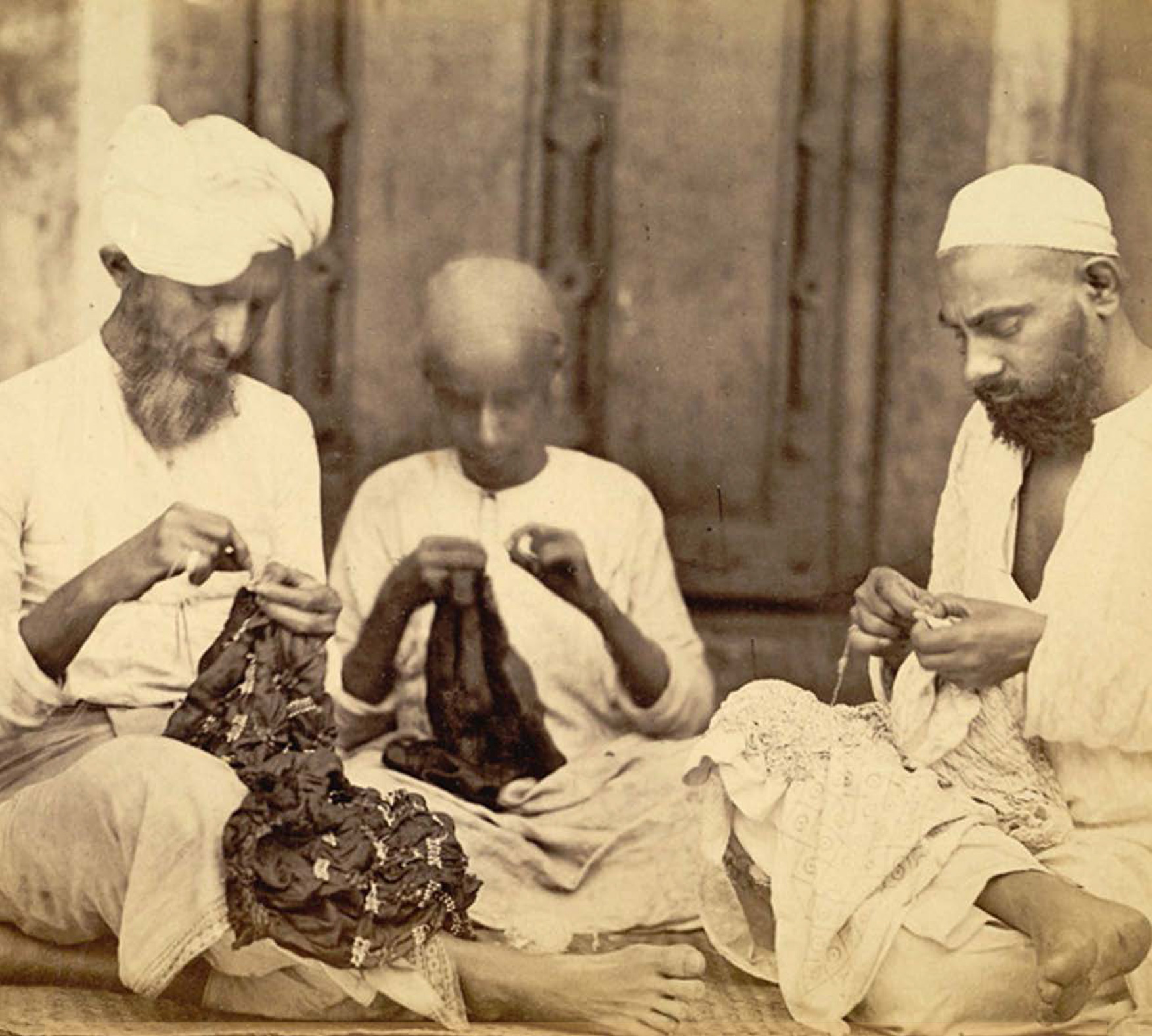 Silk knotters at work in Western India, taken by Shivashanker Narayen in c. 1873, Archaeological Survey of India Collections © British Library
