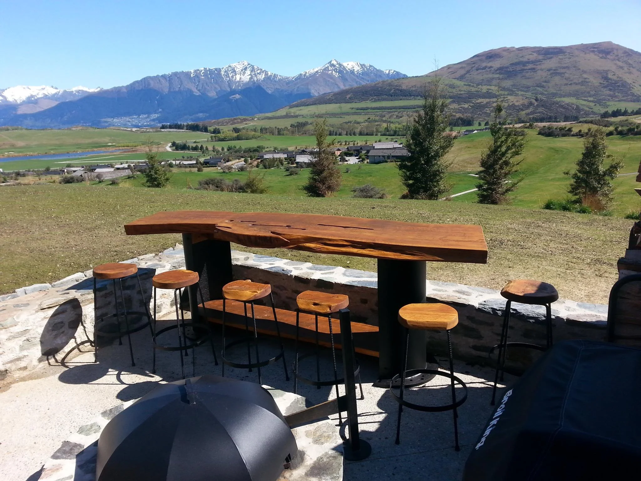 Outdoor settings.jpg