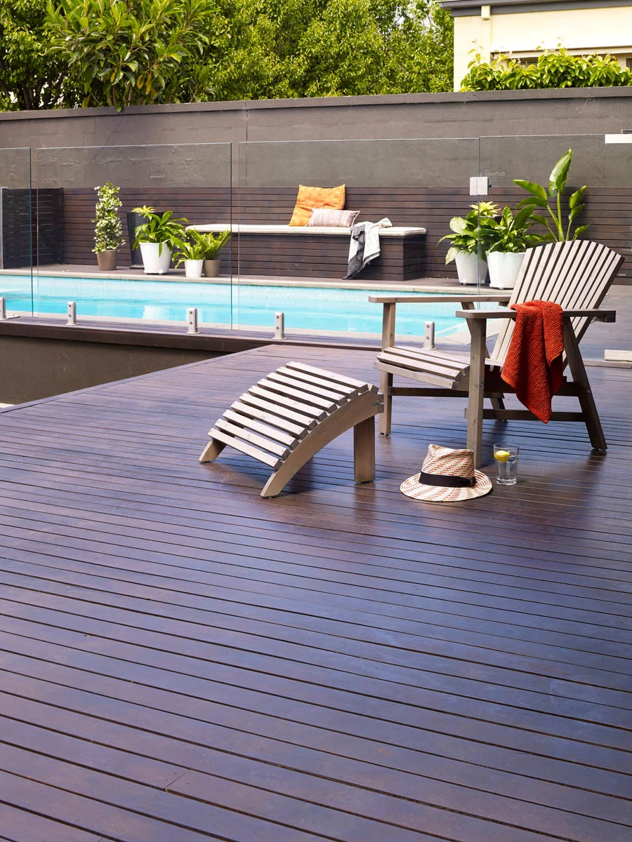Berger_20141111_NaturalDeckingOil_87140_HeroDecking.jpg