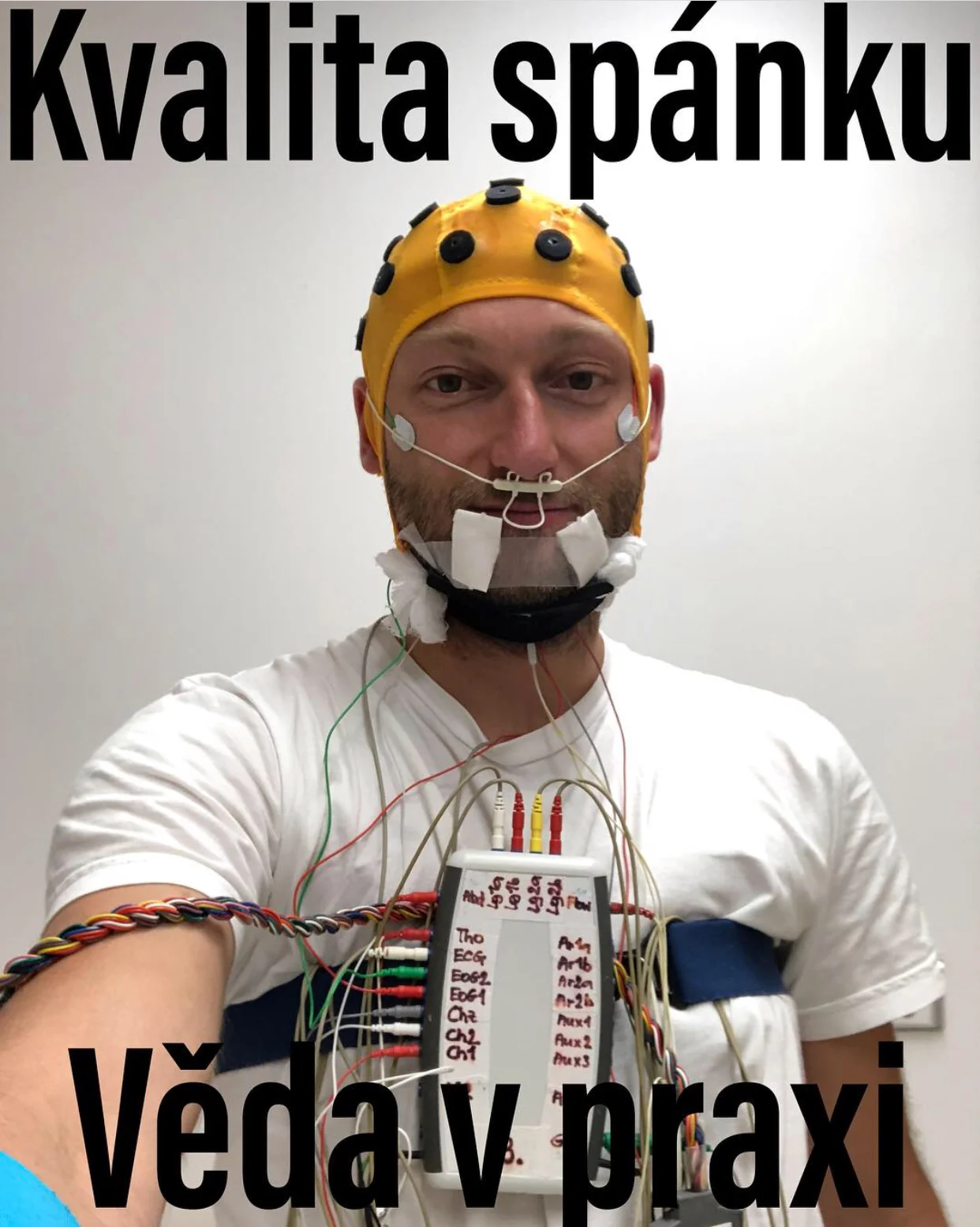 Spánková laboratoř NÚDZ byl jsem součástí výzkumu na rozklíčování hypotézy zda vůně v místnosti mohou mít pozitivní vliv na kvalitu spánku. 3 různé vůně, 3 různé noci - zážitek! Měříme všechno od mozkových vlin, ekg, svalového tonusu, dýchání, délku hlubokých fází spánku, počet probuzení, vjemy a pocity zda vůně má vliv na kvalitu usínání/spánku/sny/probuzení. Jako důležité vidím přenos nově získaných informací do reálného života pro mé klienty.