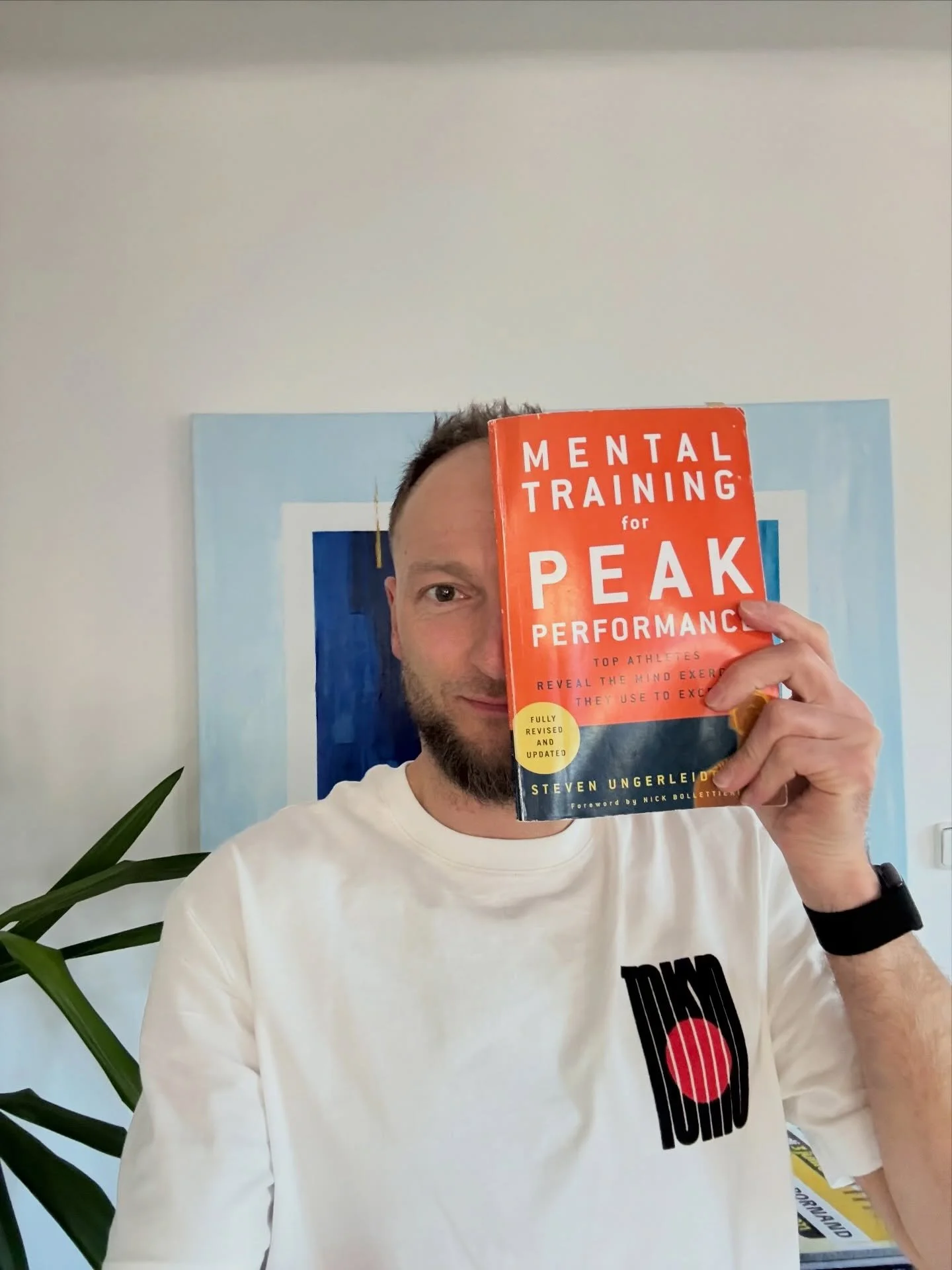 Ment&aacute;ln&iacute; fitness
Uč&iacute;m se č&iacute;st knihy, abych se naučil č&iacute;st sebe a svět, kter&yacute; se č&iacute;m d&aacute;l hůř čte.

Čtu, abych měl klid v hlavě, pozornost v rozhodov&aacute;n&iacute; a prostor uspět.

Bez displej