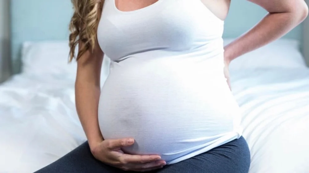 gravid smerter i brystet