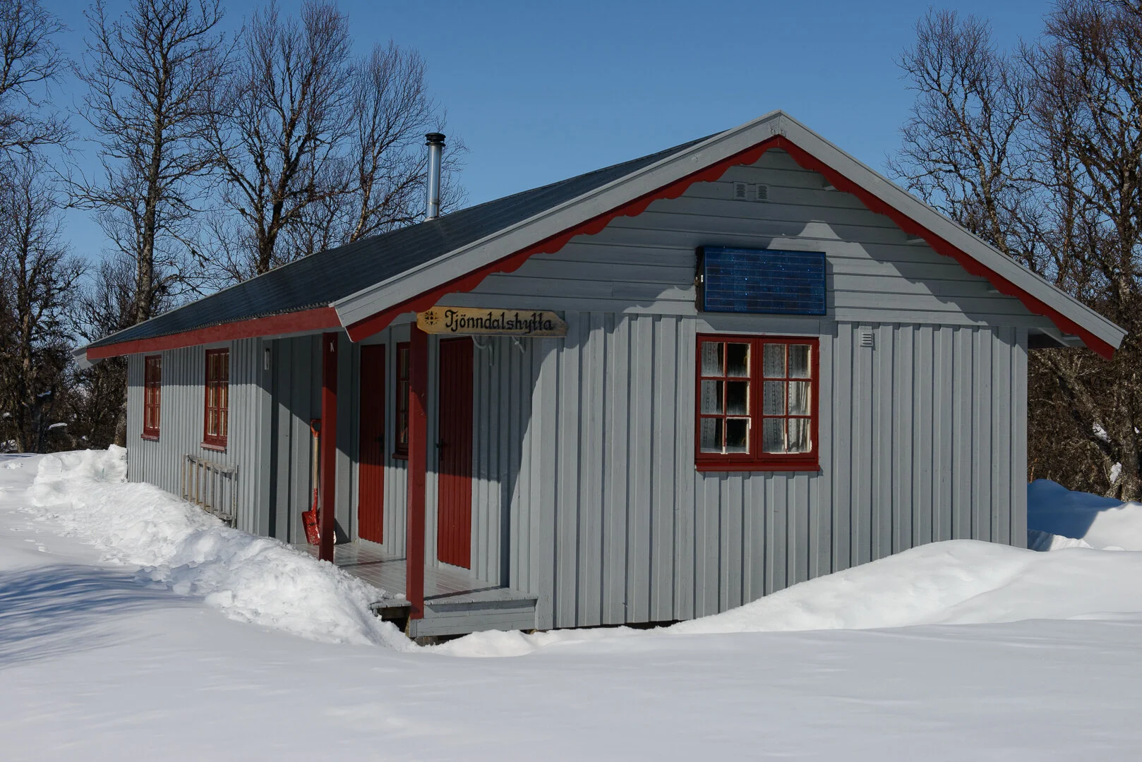 Tjønndalshytta i Blåfjella
