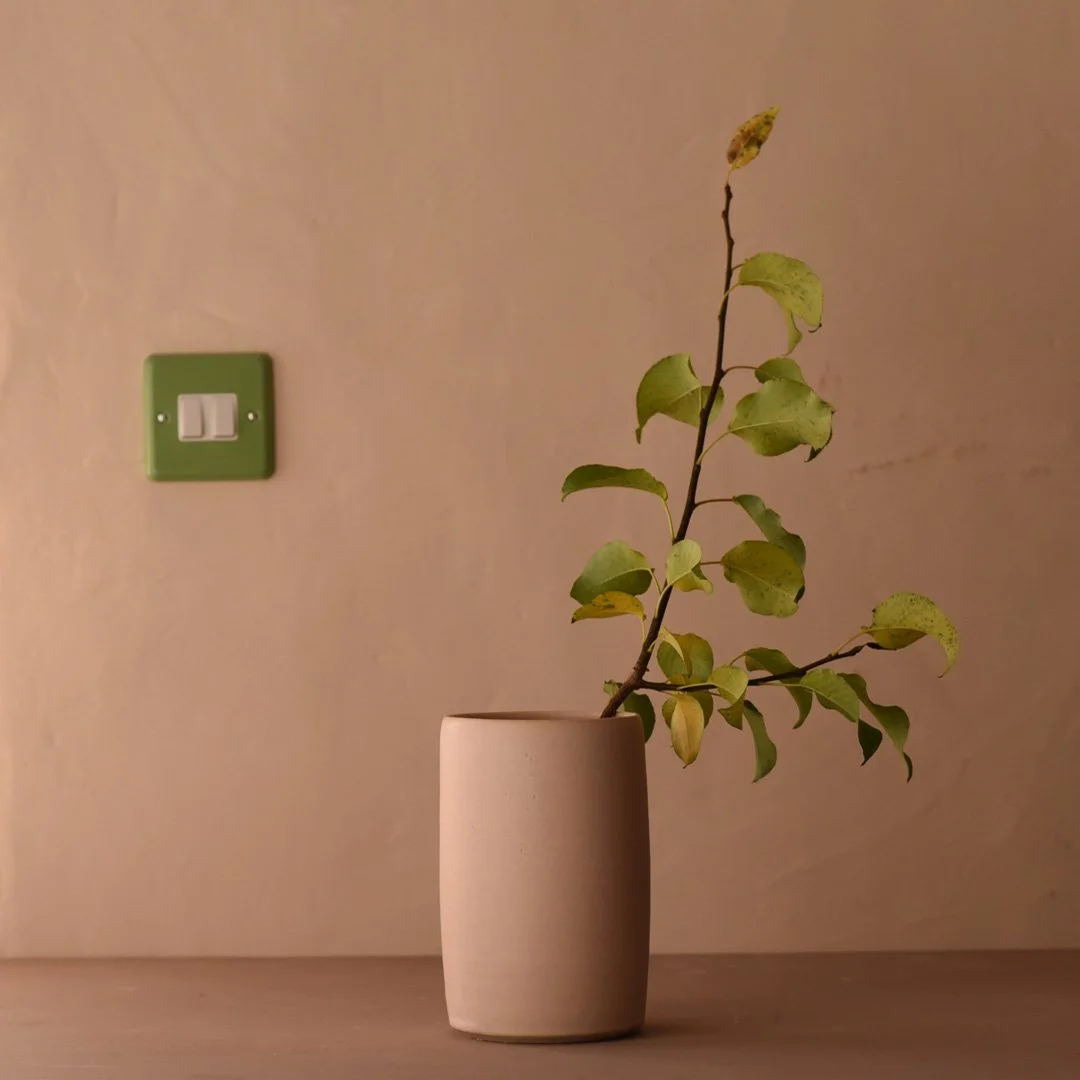 CylinderVaseEarthPink3.jpg