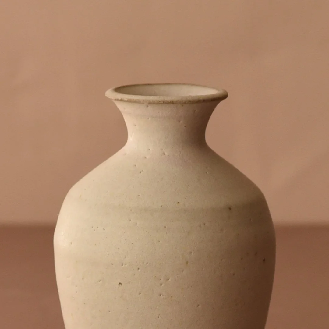 SmallVaseBoneThree2.jpg