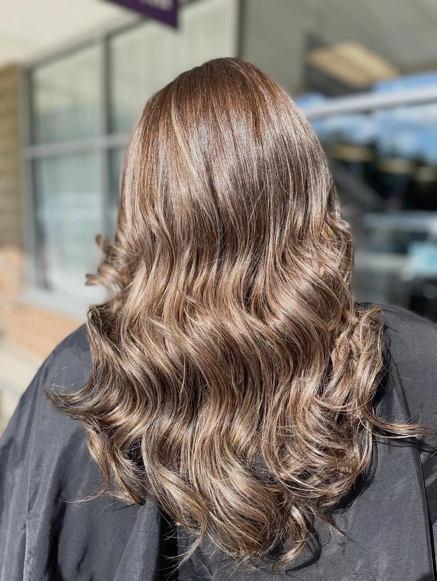 ✨ Healthy Hair, Elevated ✨
Creating effortless dimension with a soft, lived-in balayage and seamlessly blended lowlights. Because true luxury is in the details&mdash;and in the health of your hair.

We exclusively use Goldwell SilkLift for our lighte