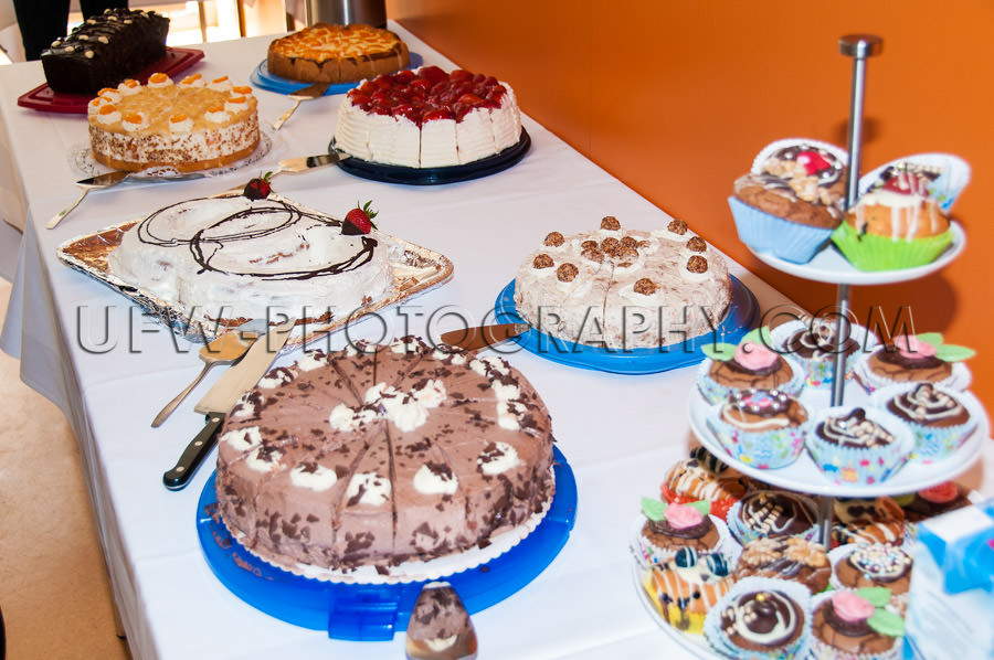 Cake buffet chocolate fruit strawberry muffins wedding Stock Ima