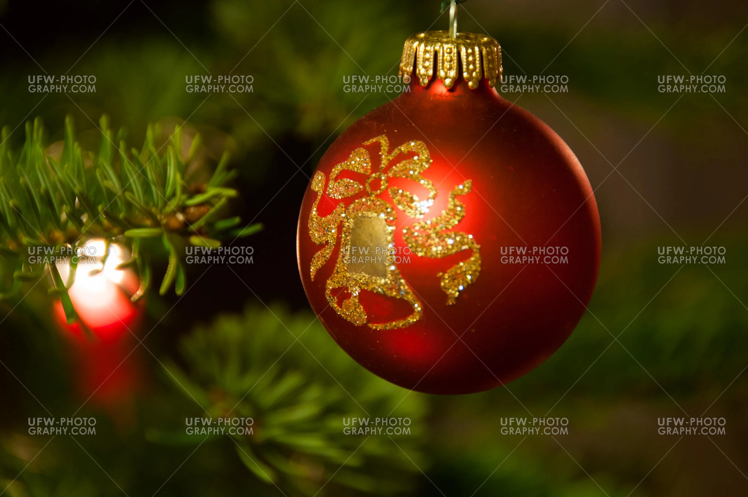 Nahaufnahme Rot Golden Christbaumkugel