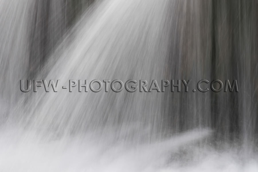 Wasserfall verschiedene Wasserstrahlen Interessant Abstrakt Must