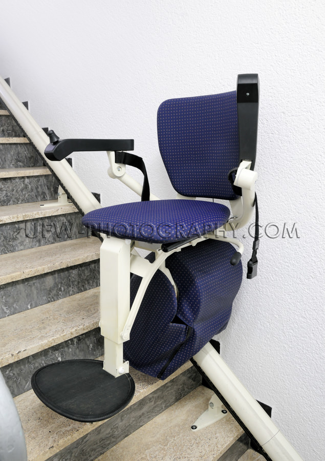 Treppenlift Für Körperlich Behinderte Personen Öffentliches G