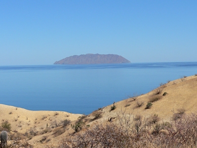 03.PuntaMontalban.bay2.jpg