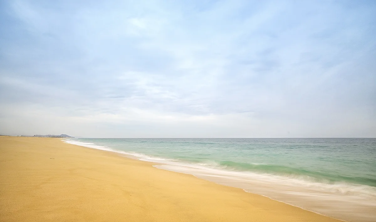 Las Tunas Beach, Sun & Sky