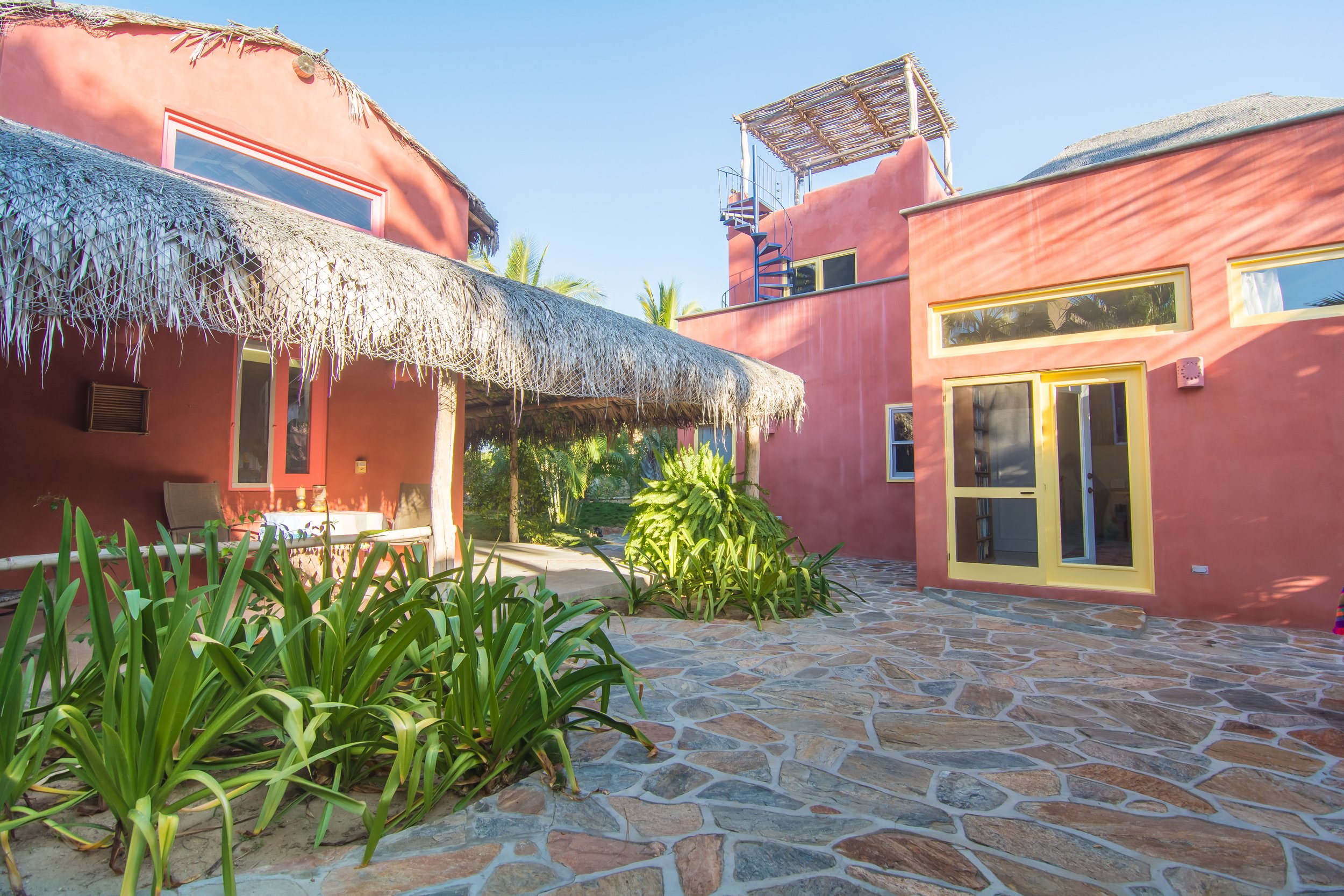 CASA CHLOE
