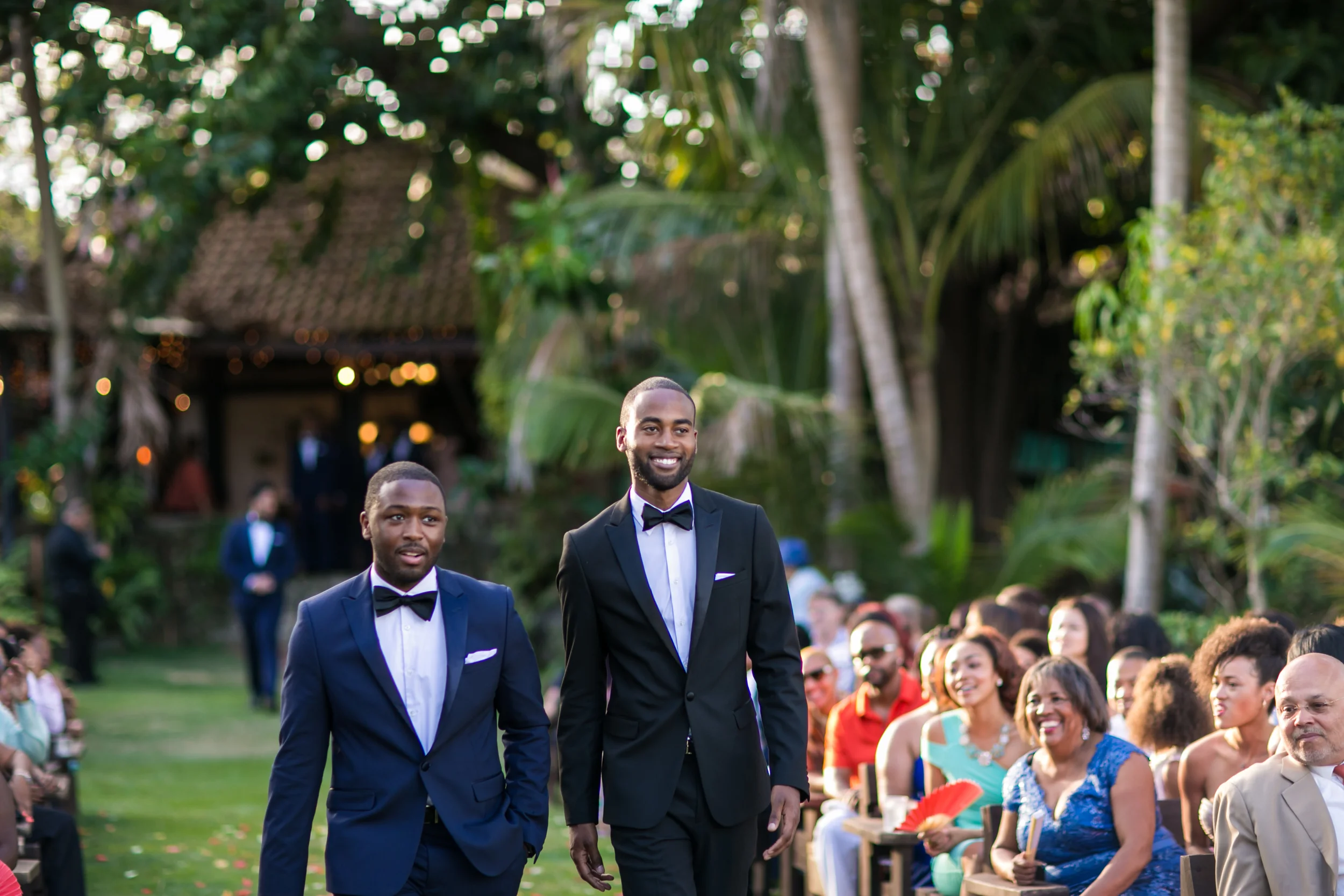 WE HAD AN UNPLUGGED WEDDING [CEREMONY] AND WE LOVED IT