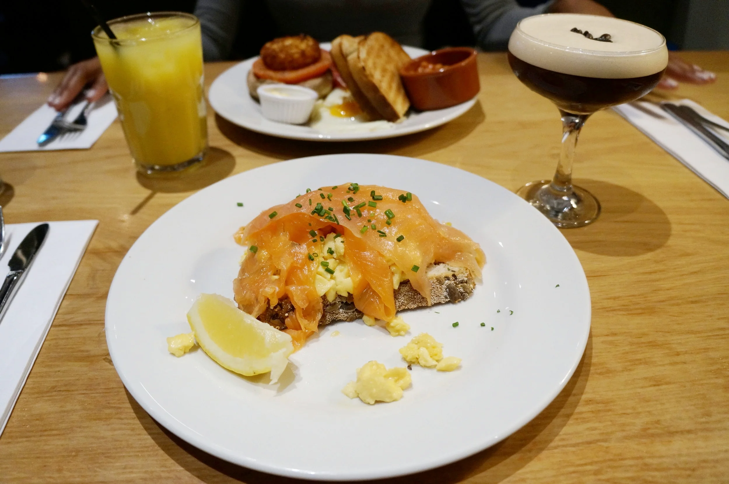  BREAKFAST AT HEATHROW AIRPORT 