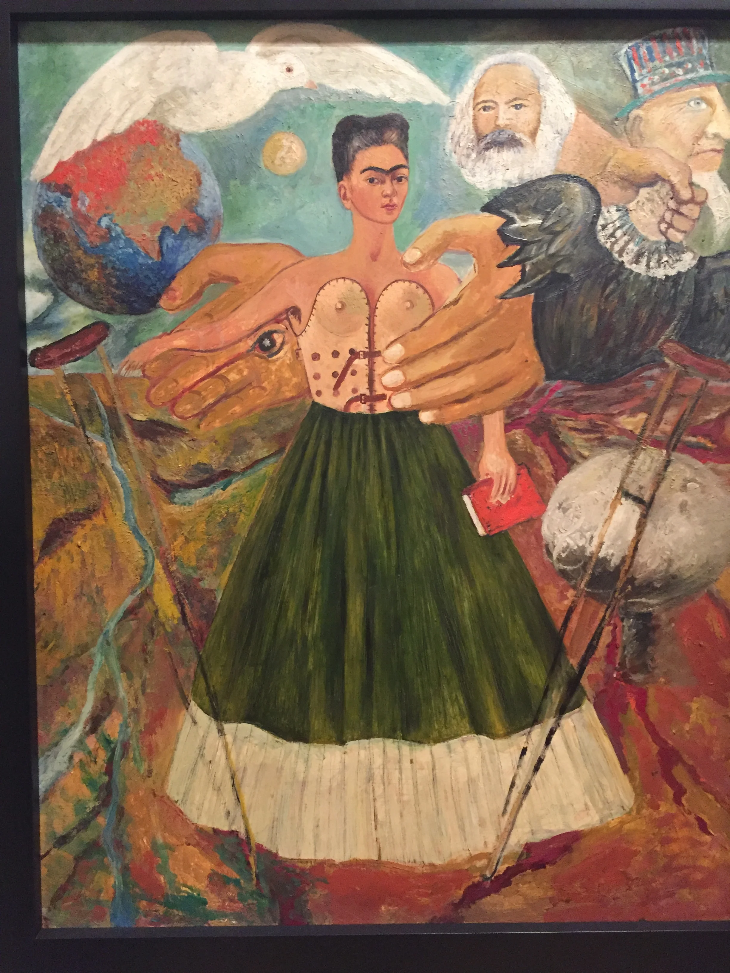  WHILE MANY ARTISTS AT THE TIME FOCUSED ON PAINTING GRAND MURALS, MANY OF FRIDA'S WORKS WERE SELF PORTRAITS THAT CONVEYED HER SELF REFLECTION 