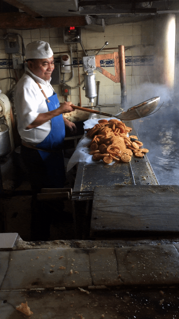 BEHIND THE SCENES - HOW THE CHURROS ARE MADE AT EL MORO 