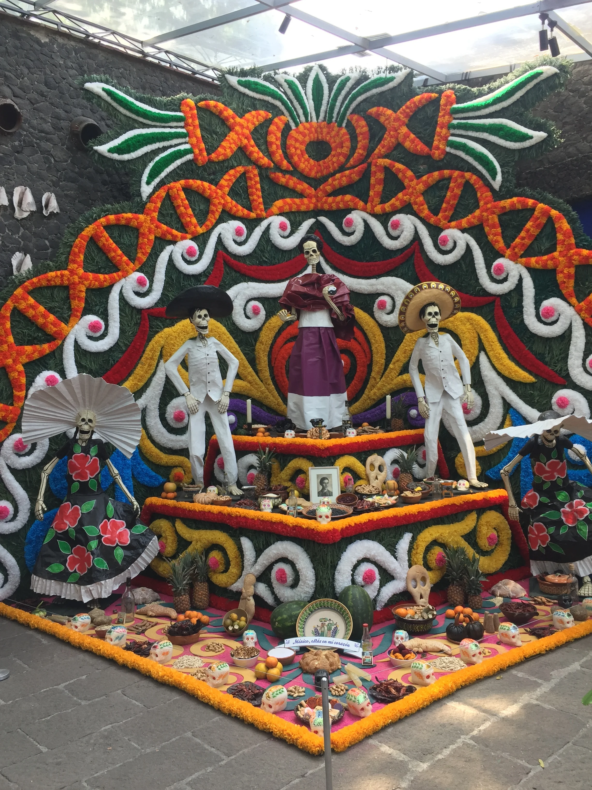  DIA DE LOS MUERTOS EXHIBIT AT THE MUSEUM 