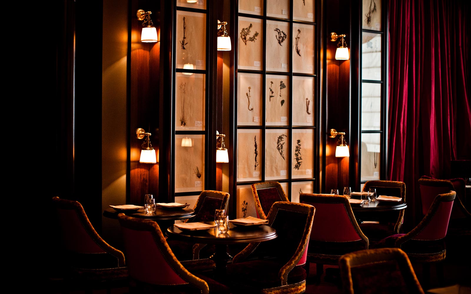 www.thenomadhotel.com/#!/neighborhood/restaurants