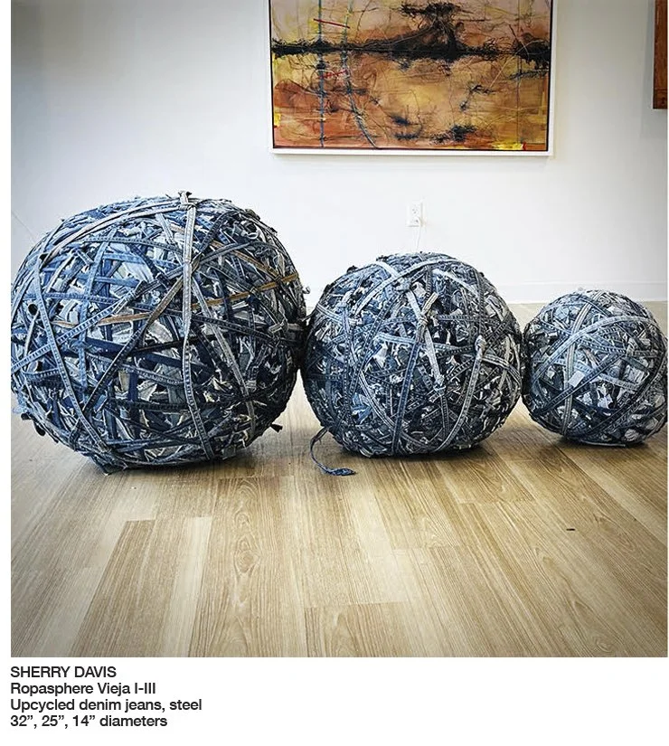 Ropasphere Vieja I-III.jpg