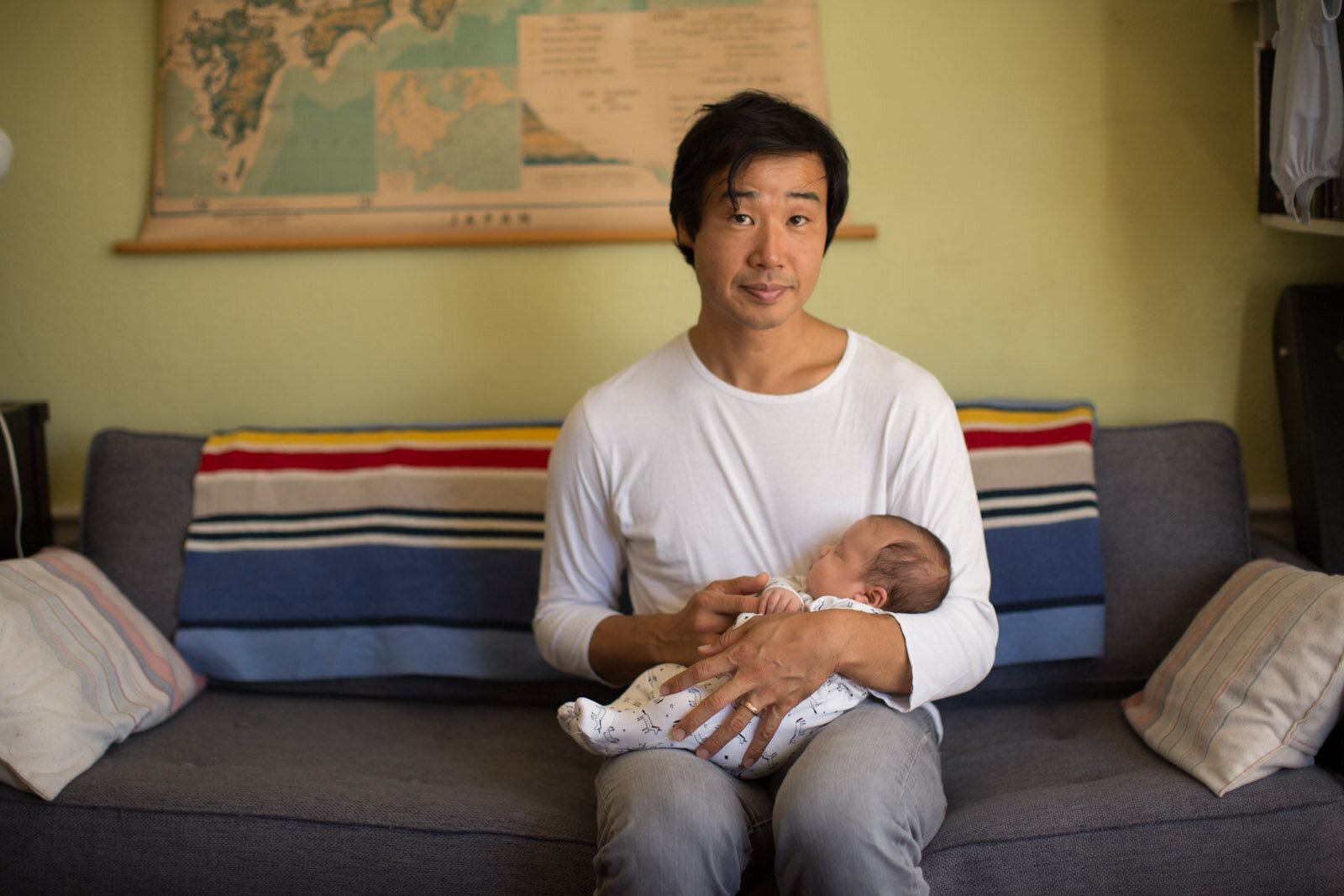 new+dad+with+newborn+baby.jpg