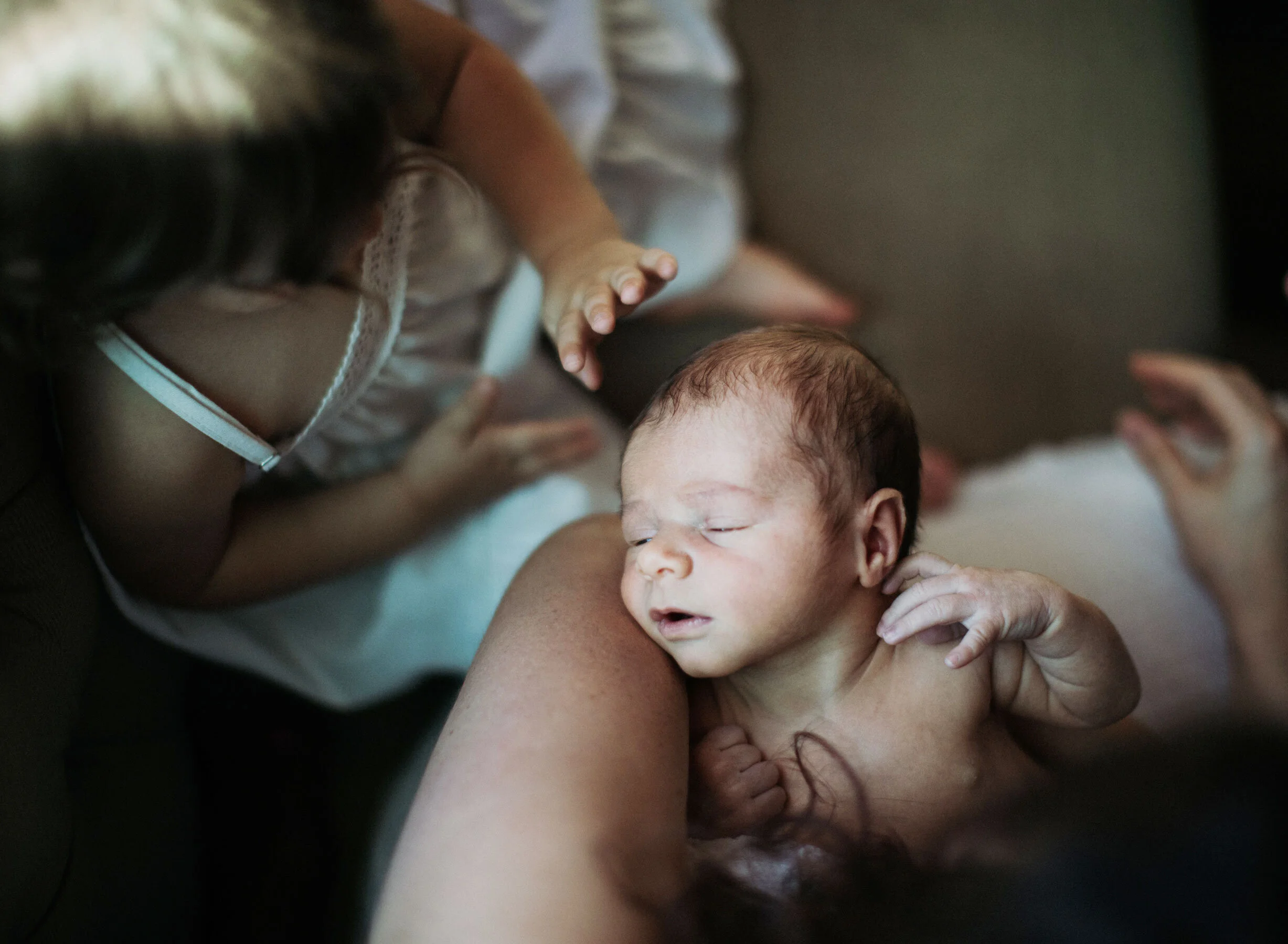 Cozy In-Home Newborn Photography Session in San Francisco | Natural Light &amp; Tender Moments