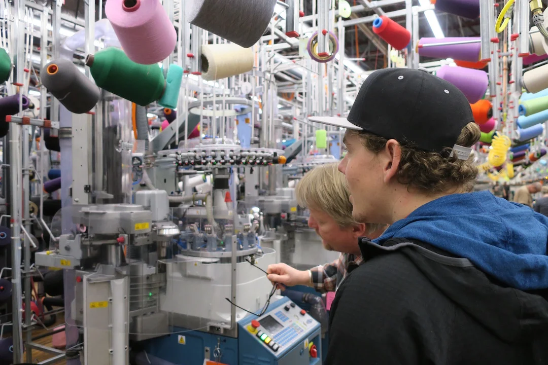 Source: http://freeskier.com/stories/we-took-a-tour-through-darn-tough-vermonts-sock-mill-and-it-was-incredible