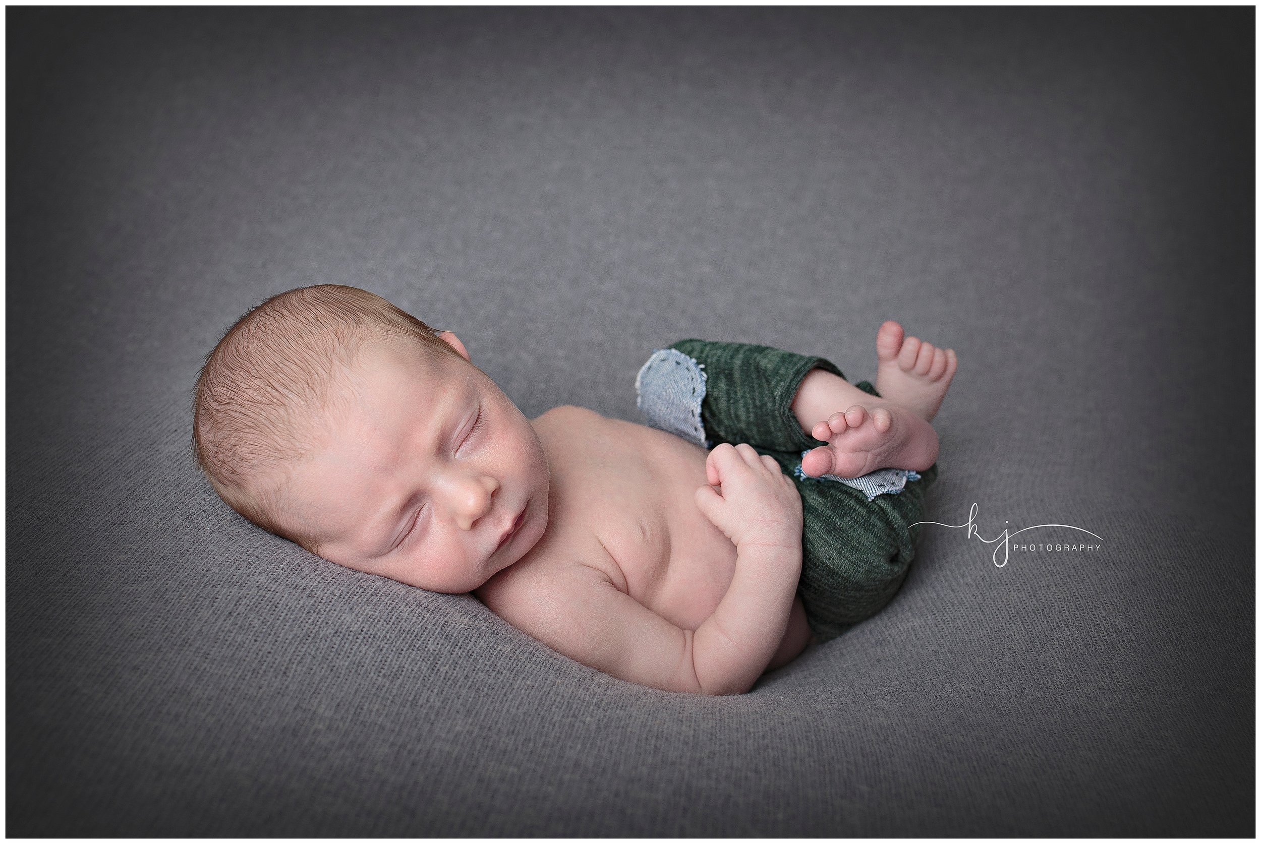 Kayla J Photography, newborn photographer, seattle newborn photograher, newborn boy, newborn studio photographer (1).jpg