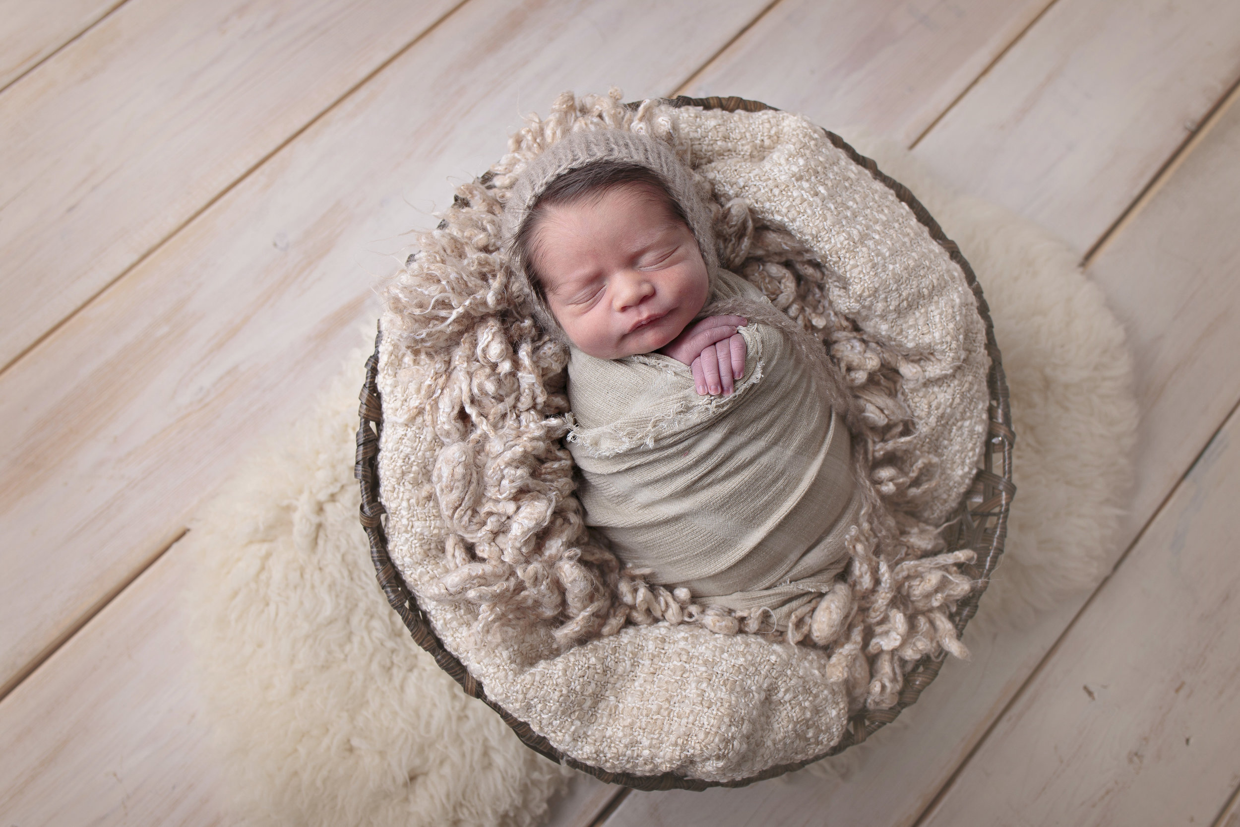 Snohomish County newborn photographer (1).jpg