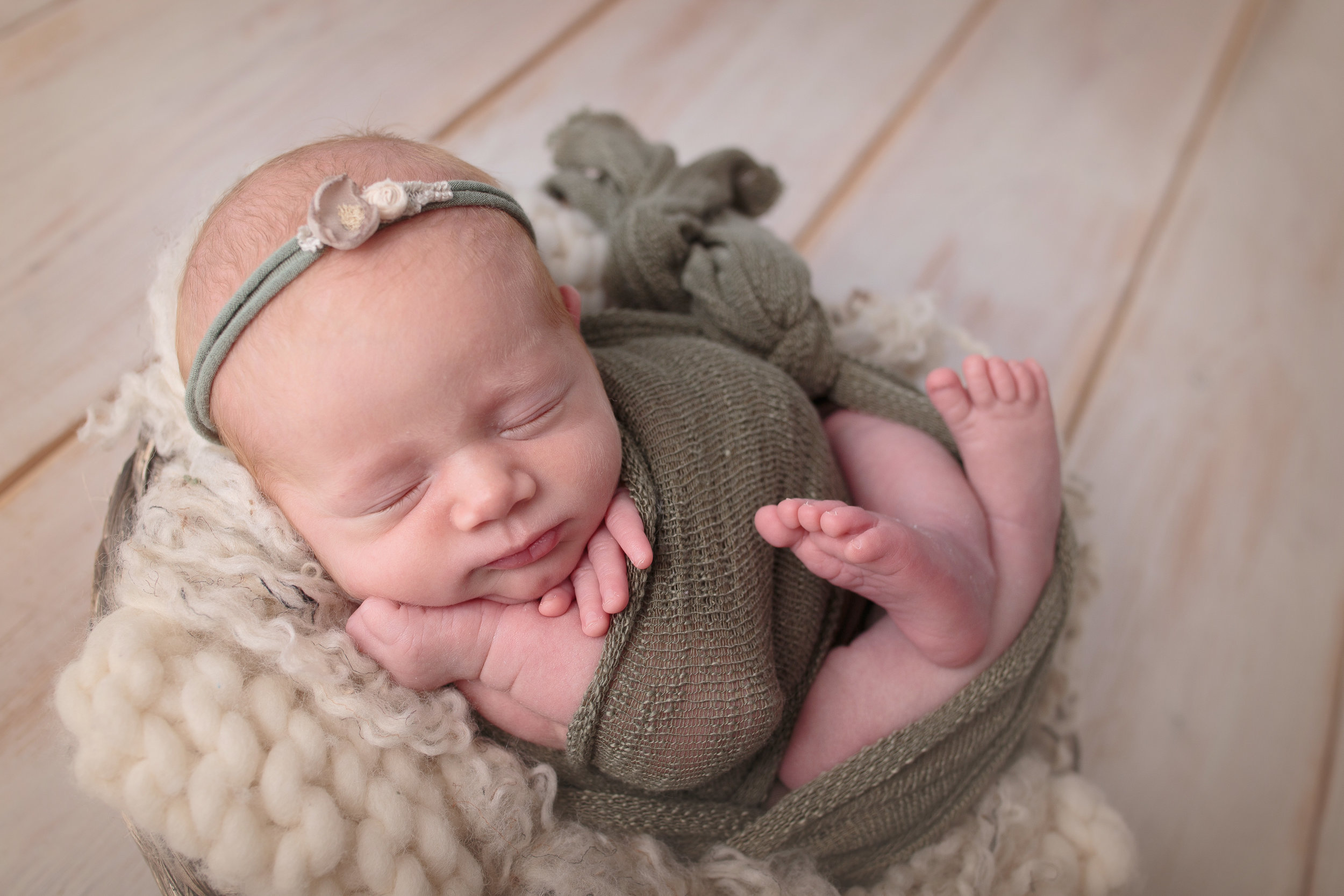 Kirkland Washington Newborn Photograher (9).jpg