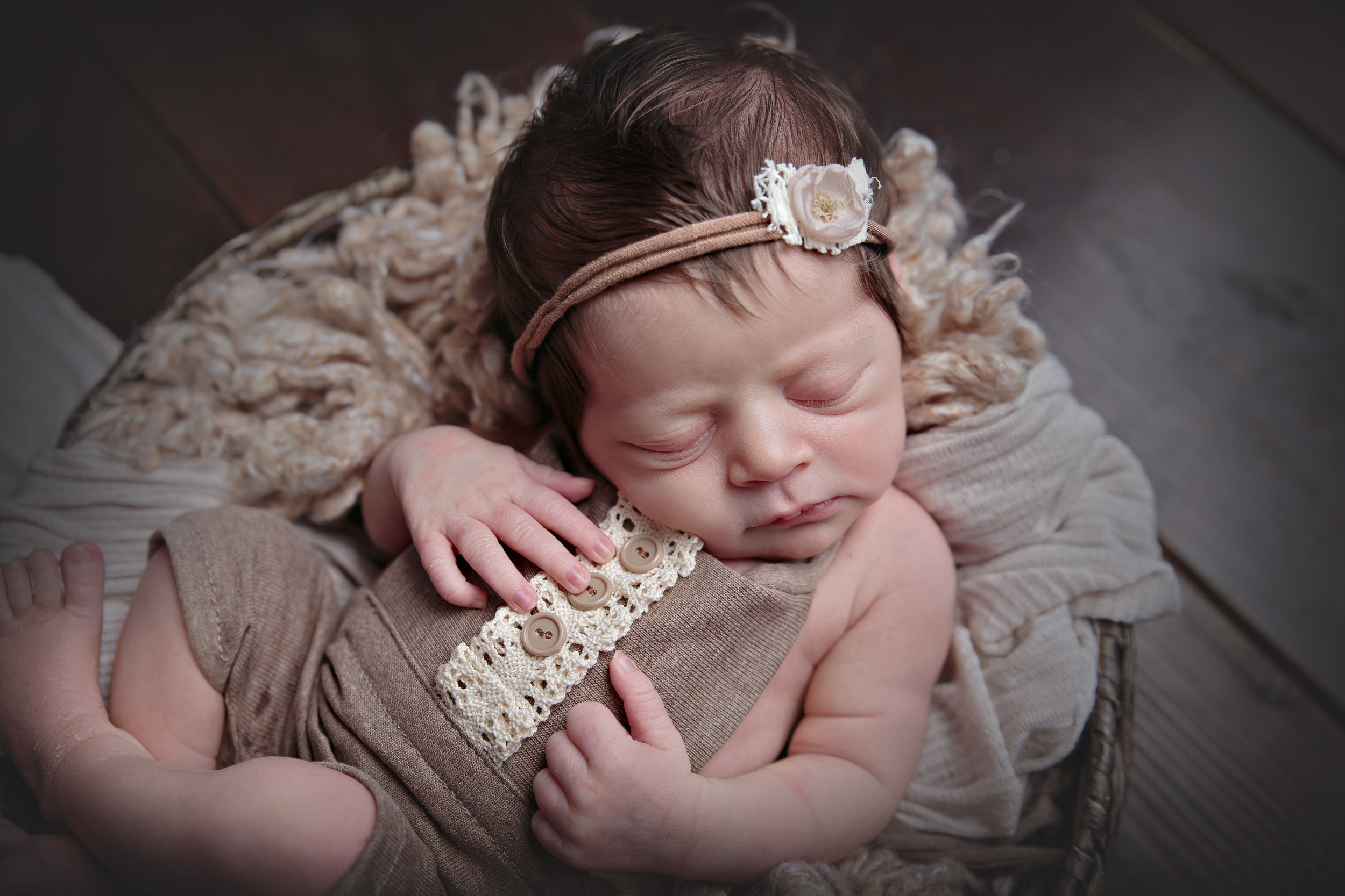 Redmond Newborn Photograher (4).jpg